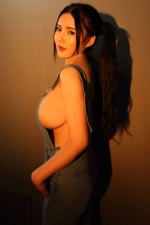 我让最想拥抱的男人给危险威胁_HD电影完整版