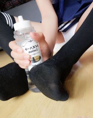 清纯娇妻_国产剧免费观看视频